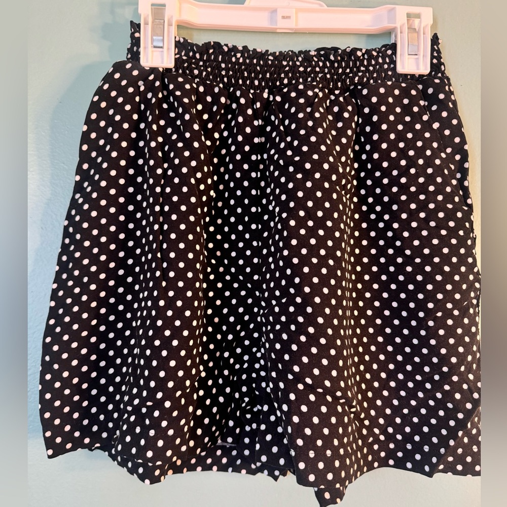 Popsugar, polka dotted shorts , size medium.